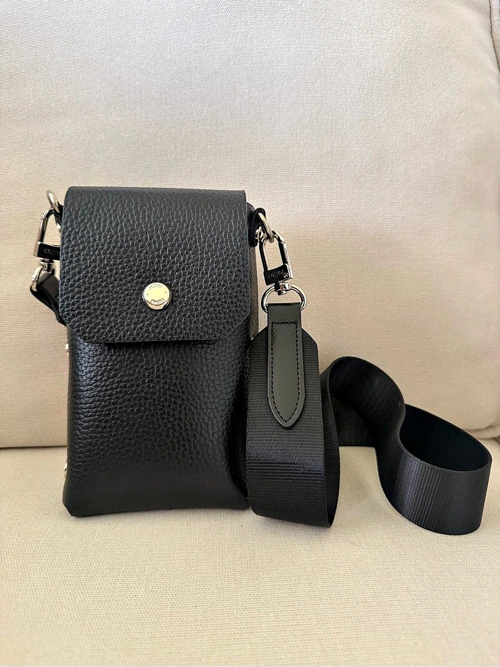 PRÜNE Phone Pouch With Flap Black Crossbody Bag